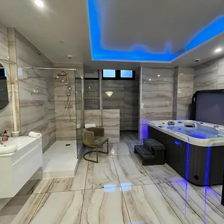 Golden House - Jacuzzi Appartamento